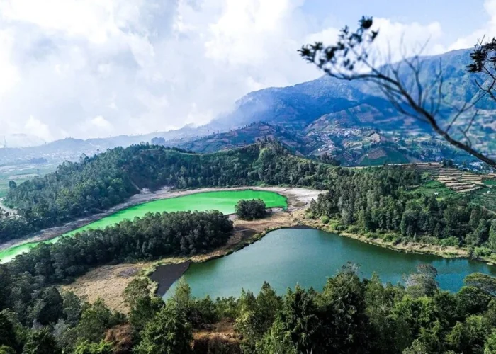 Telaga-Warna-Dieng