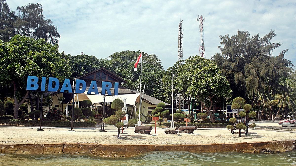 Resort Eksotis di Pulau Bidadari