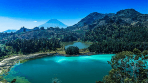 Telaga Warna Dieng