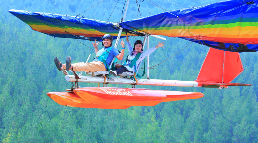 wahana sky plane di the lodge maribaya