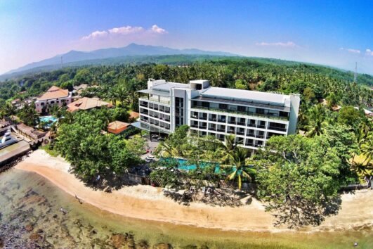 2D1N Meeting Packages Aston Anyer Beach Hotel Banten