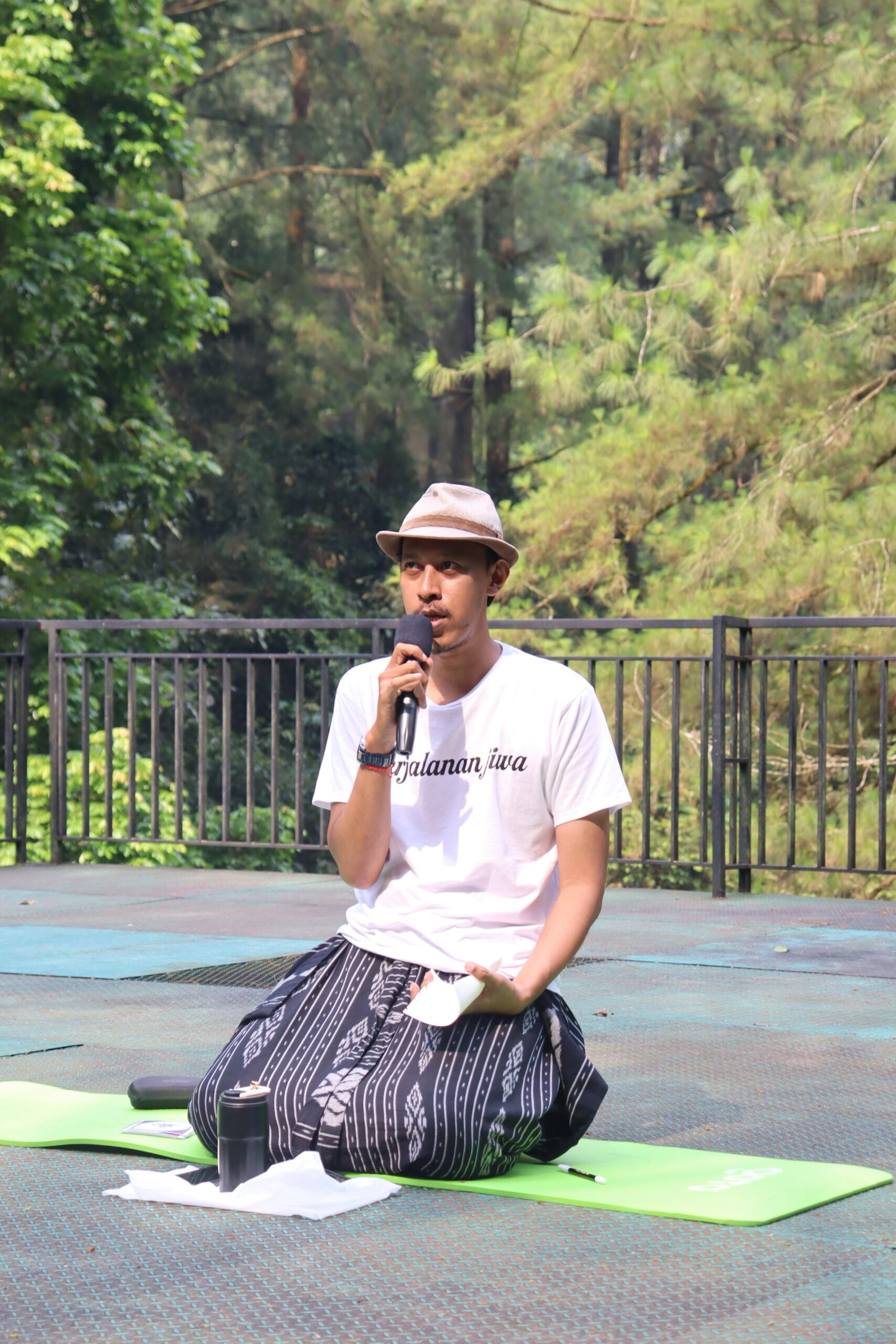 Facilitator 1
