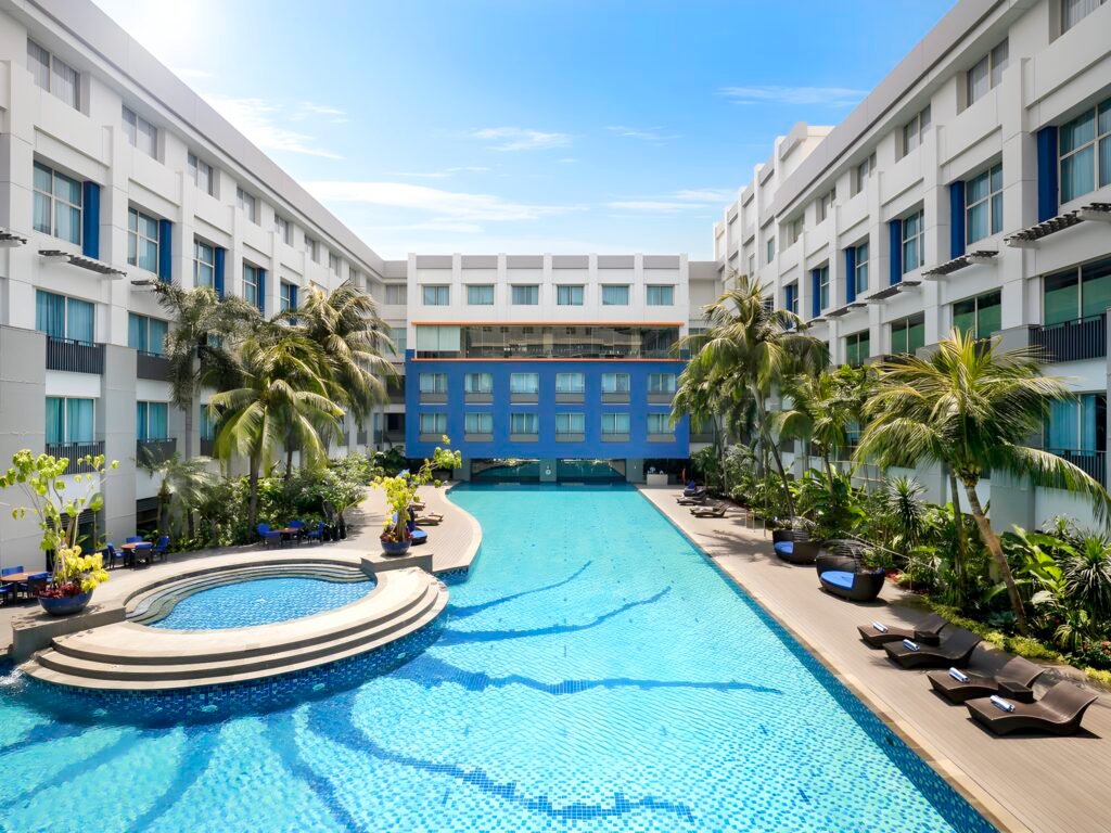 Aktivitas team building di Novotel Jakarta Mangga Dua Square Jakarta