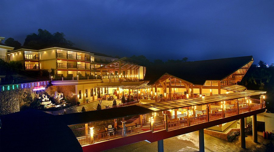 Kegiatan 1 Day Team Building Grand USSU Hotel & Convention Bogor bersama Kili Kili Adventure untuk membangun kekompakan tim.
