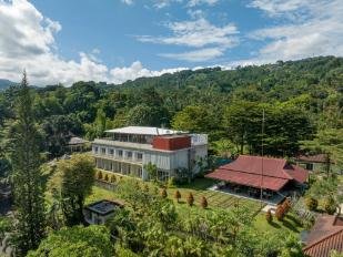 Kegiatan team building 1 Day di ARTOTEL Pelangi Park Sentul bersama Kili Kili Adventure untuk membangun kerja sama dan kekompakan tim
