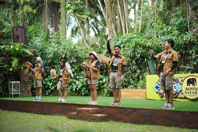 Gathering Package Taman Safari Indonesia Puncak 1 Day